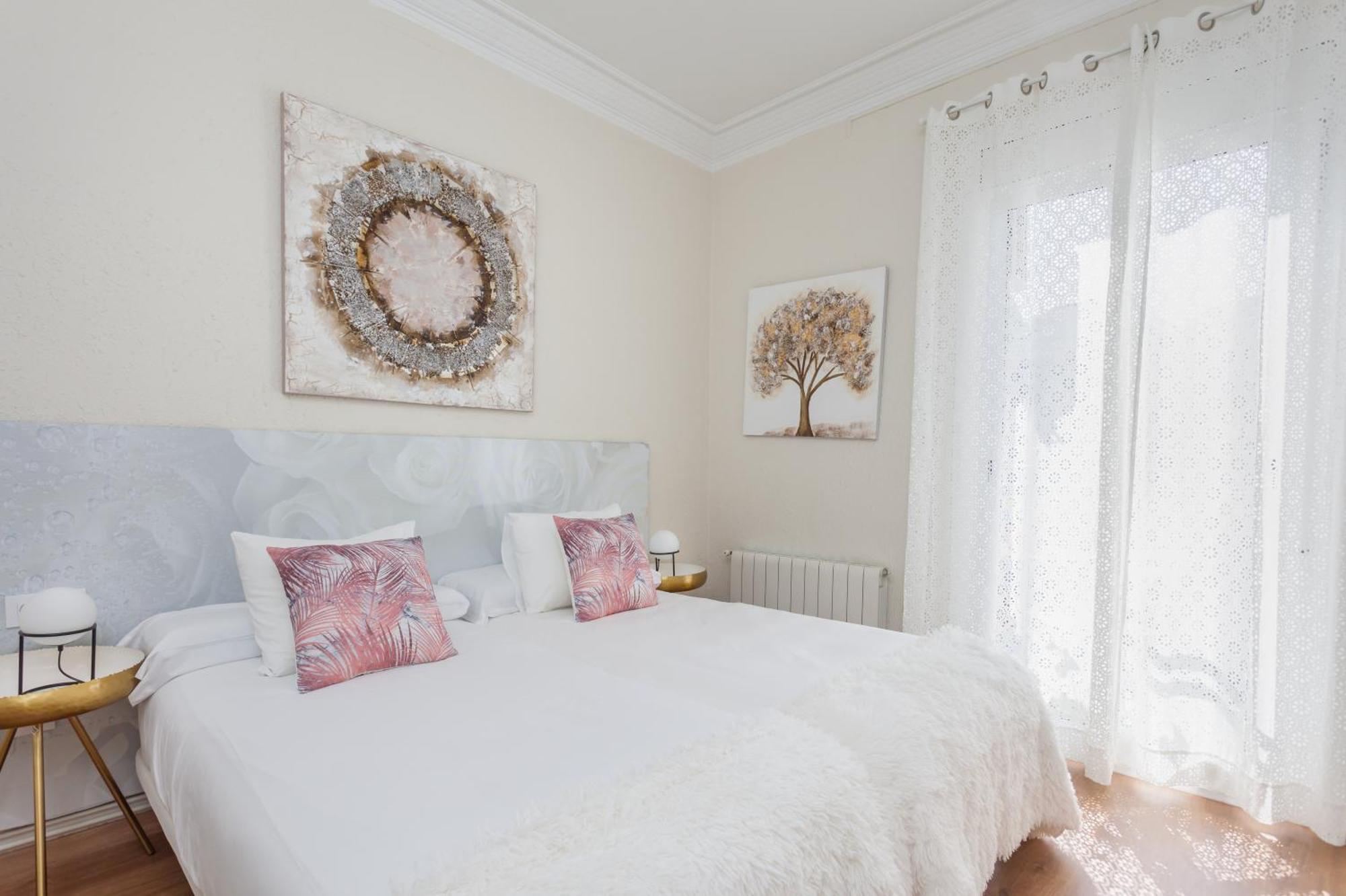 Art House Fira Apartments Barselona Dış mekan fotoğraf